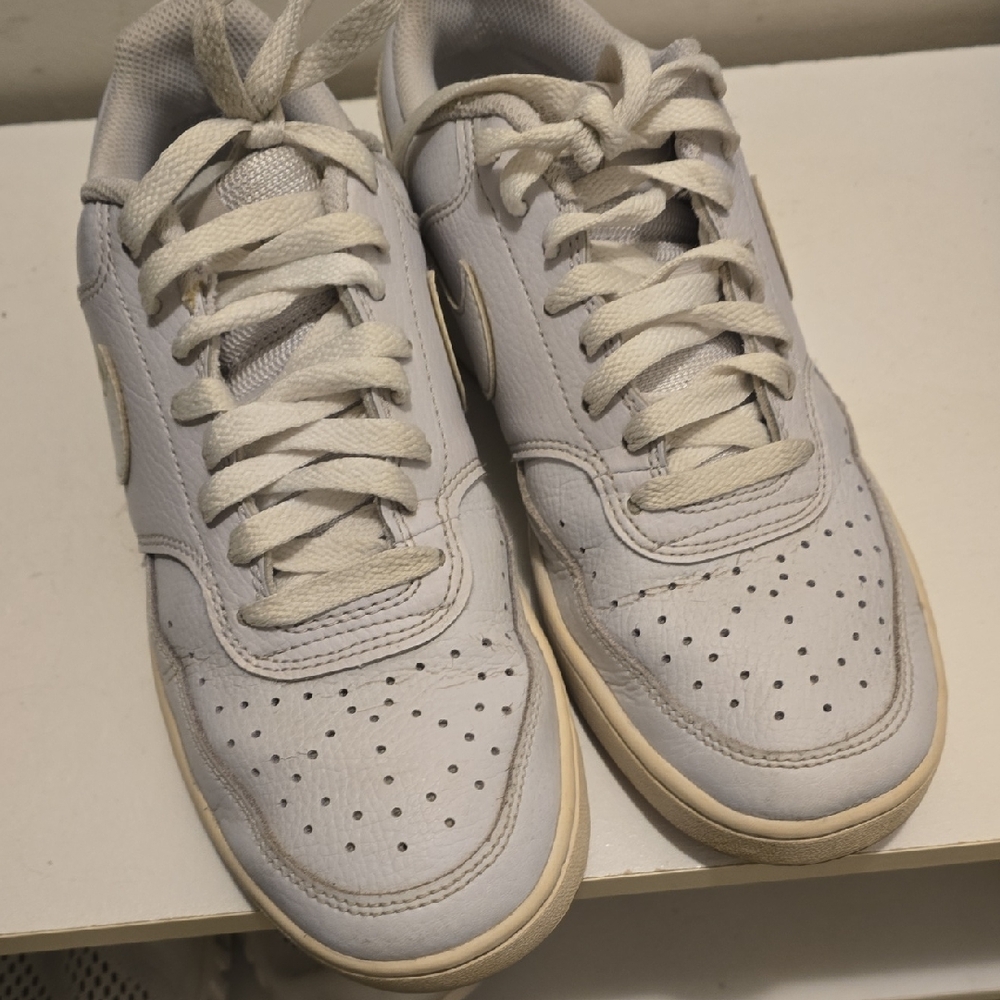 Nike White and Cream Athletic Shoes